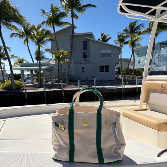 Boatkin Canvas Boat Tote – Green Trim Includes Free Lock & Makeup Pouch - Picture 3 of 12